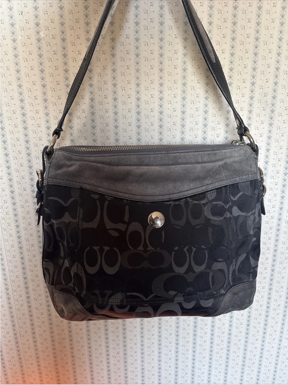 Vintage Coach Brand Chelsea Optic Black Signature Shoulder Hobo Bag